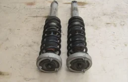 Пружина амортизатора задняя для BMW 5er 2008 года на фотографиях