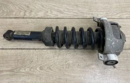 Амортизатор кабины пружинный задний правый для Audi Q7 на фотографиях