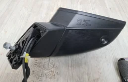 Зеркало боковое правое для Audi Q7 2020 года на фотографиях