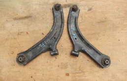 Рычаг передний левый нижний для Nissan Tiida на фотографиях