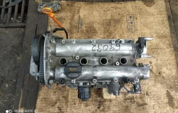 Двигатель без навесного для Volkswagen Polo 2003 года на фотографиях