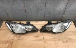 Фара ксенон левая для Honda Civic 2005 года на фотографиях