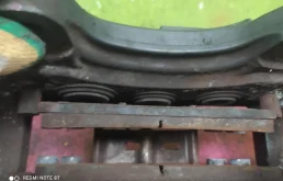 Суппорт передний правый для Porsche Cayenne на фотографиях