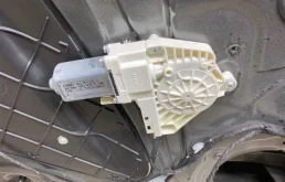 Дверь задняя левая для Audi Q7 2014 года на фотографиях