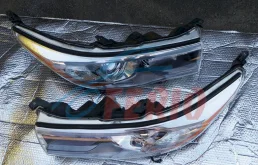 Фара правая для Toyota Highlander на фотографиях