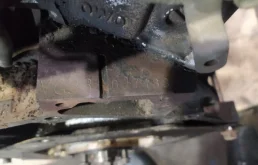 Двигатель без навесного для Nissan Pathfinder 2000 года на фотографиях