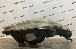 Фара левая для Peugeot 508 на фотографиях