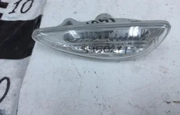 Поворотник передний левый для Hyundai Solaris 2014 года на фотографиях