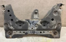 Подрамник двигателя для Nissan Note на фотографиях