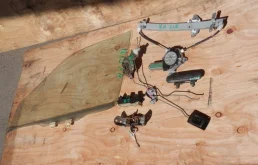 Стеклоподъемник передний правый для Nissan Almera Classic на фотографиях