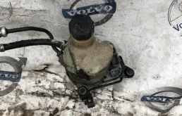 Насос ГУР для Volvo C30 2011 года на фотографиях