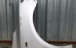 Крыло правое для Toyota Corolla 2009 года на фотографиях