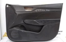 Уплотнитель передней правой двери для Hyundai Solaris 2018 года на фотографиях