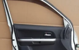 Дверь передняя левая для Suzuki Grand Vitara 2015 года на фотографиях