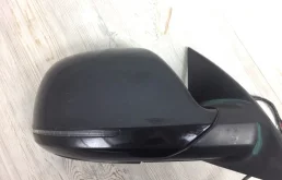 Стекла и зеркала для Audi Q7 2012 года на фотографиях