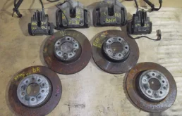 Диски тормозные передние (комплект) для BMW 5er 2009 года на фотографиях