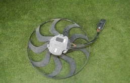 Вентилятор радиатора охлаждения ДВС для BMW X3 на фотографиях