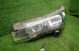 Фары для Toyota Corolla 2016 года на фотографиях