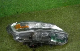 Фара правая для Ford Explorer на фотографиях