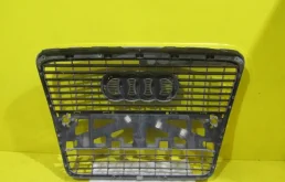 Бампер для Audi A6 2002 года на фотографиях