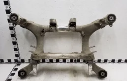 Подрамник двигателя для BMW 5er 2016 года на фотографиях