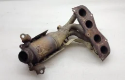 Выпускной коллектор для Toyota RAV4 на фотографиях