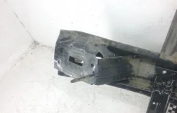 Усилитель заднего бампера для Hyundai Solaris 2014 года на фотографиях