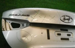Дверь багажника для Hyundai Solaris 2021 года на фотографиях