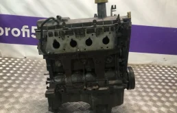 Двигатель для Renault Logan 2005 года на фотографиях