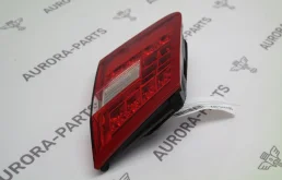 Фонарь внутренний правый для Mercedes-Benz E class на фотографиях