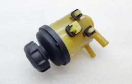 Бачок ГУР для Hyundai Solaris 2014 года на фотографиях