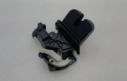 Замок багажника для Audi Q7 на фотографиях