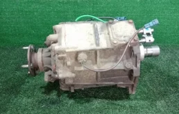 Раздатка для Toyota Land Cruiser Prado 2005 года на фотографиях