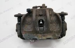 Суппорт передний левый (LR047905) для Land Rover Discovery L319 2009-2013