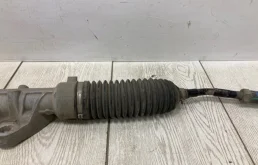 Рулевая рейка для Skoda Rapid 2014 года на фотографиях