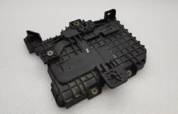 Поддон аккумулятора для Hyundai Solaris 2020 года на фотографиях