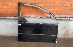 Дверь передняя правая для Toyota Corolla 2003 года на фотографиях