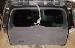 Дверь багажника для Volvo XC70 2009 года на фотографиях