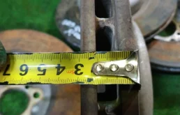 Диски тормозные передние (комплект) для BMW 5er 2018 года на фотографиях