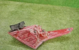 Фонарь внешний левый для Hyundai Solaris 2015 года на фотографиях