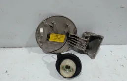 Крышка горловины топливного бака для Hyundai Solaris 2015 года на фотографиях