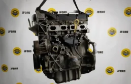 Двигатель без навесного для Volvo C30 2011 года на фотографиях