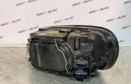 Фара правая для Volvo C30 2007 года на фотографиях