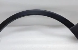 Молдинг крыла передний левый для Toyota RAV4 2018 года на фотографиях