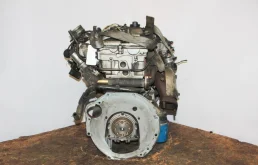 Двигатель для Kia Sorento 2002 года на фотографиях