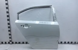 Двери для Toyota Corolla 2024 года на фотографиях