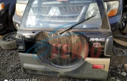 Дверь багажника для Toyota RAV4 1997 года на фотографиях