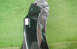 Крылья для Toyota Corolla 2014 года на фотографиях