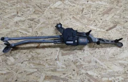 Трапеция стеклоочистителей для Mercedes-Benz C class на фотографиях