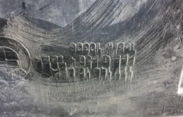 Панель радиатора (телевизор) для BMW X3 2010 года на фотографиях